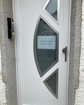 アパート Proche Avec Au 1er Etage Et 1 Au 2eme Etage Avec Baignoire *