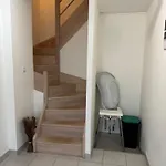 Appartement Proche Avec Au 1er Etage Et 1 Au 2eme Etage Avec Baignoire *