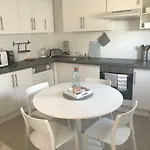 Appartement Proche Avec Au 1er Etage Et 1 Au 2eme Etage Avec Baignoire